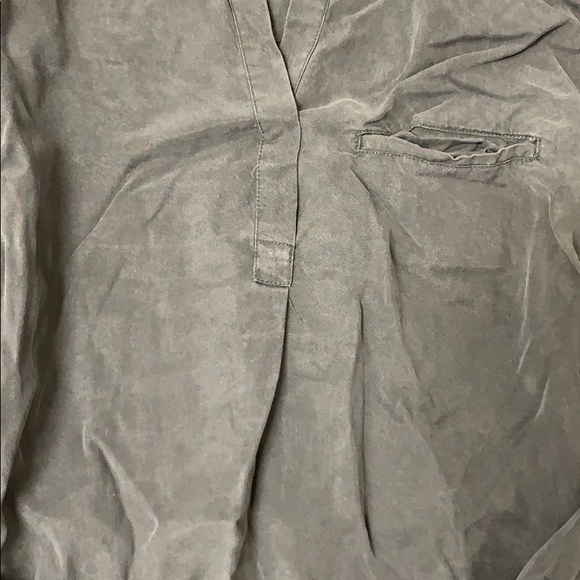 🛍GAP Hi/Low Grey Blouse - Picture 4 of 7